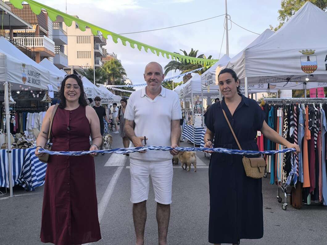 Moncofa revive los años 80 con una feria llena de música, talleres y nostalgia