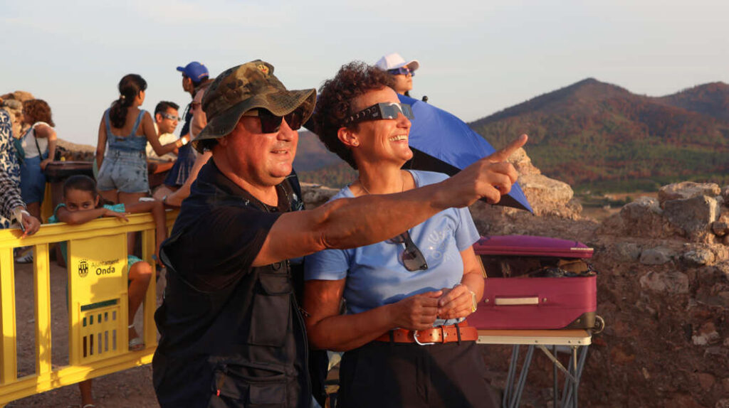 Onda vive el eclipse desde el Castillo de las 300 Torres