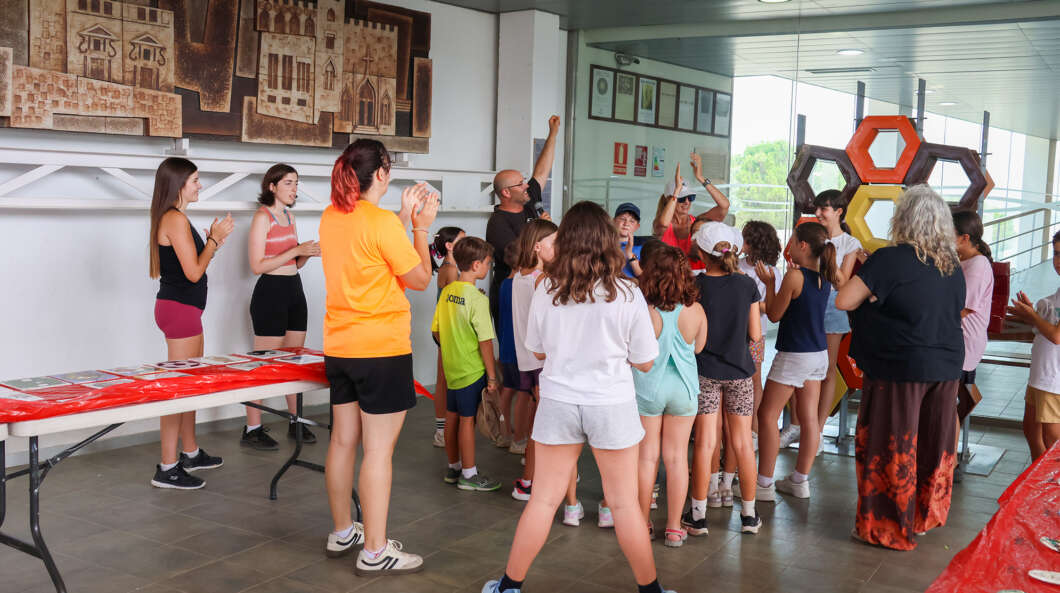 El Museu del Taulell acerca la cerámica de Onda a los niños este verano