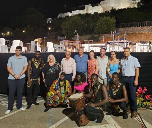 Orfim despide su XXIII edición con un lleno y el espectáculo 'Africanbach'