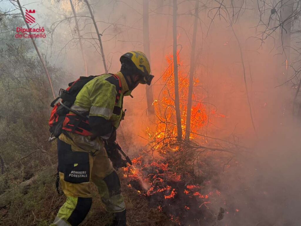 Los rayos ponen en alerta al interior de Castellón con cuatro incendios