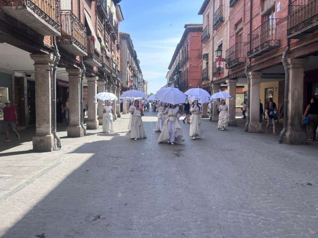 Visitants lleva el teatro de calle de Castellón hasta la UNAM de México
