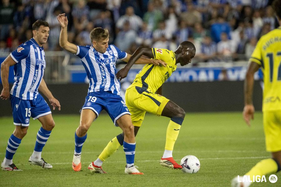 El Villarreal entropessa a Mendizorrotza i patix la seua primera derrota de la temporada (1-0)