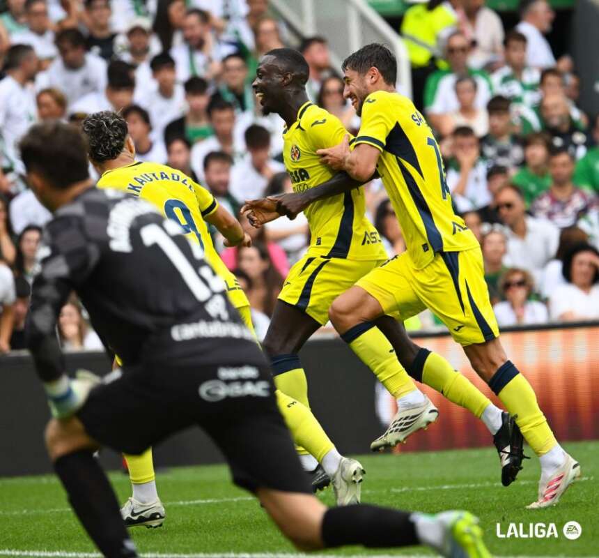 El Villarreal CF neutralitza un bon inici del Racing i rasca un punt a El Sardinero (2-2)