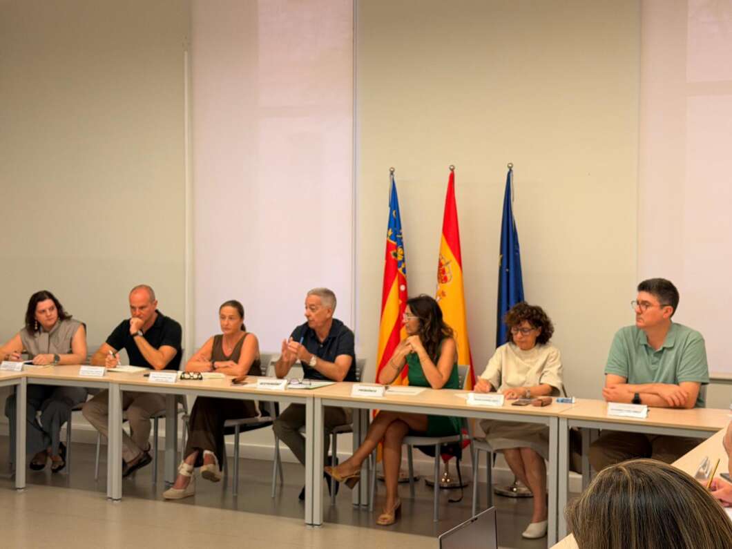 La Generalitat acuerda implantar la jornada de 35 horas para sus empleados públicos