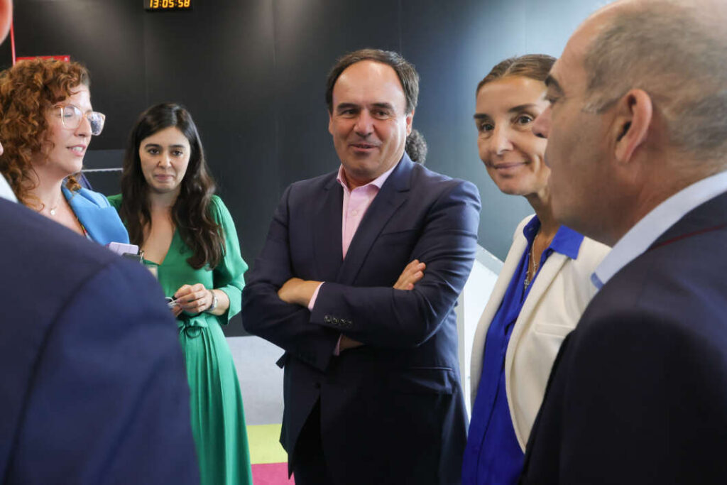 El Consell reforça les ajudes als autònoms per a impulsar els seus negocis