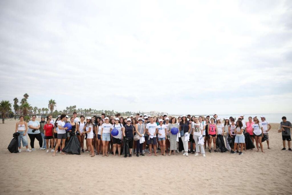 Burriana reunirà 250 persones per a netejar la platja de l’Arenal