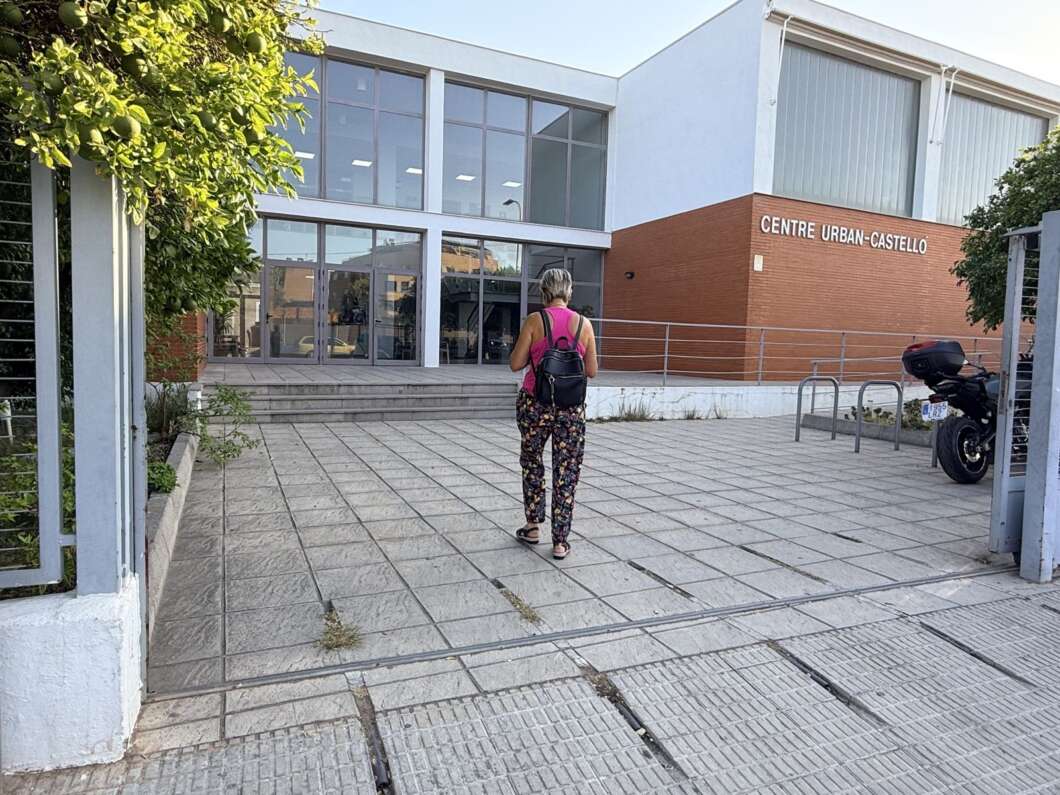 El Centre Urban retarda sense data l’inici del curs i elimina activitats per a menors de 60 anys