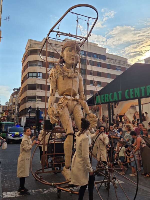 Castellón se llena de circo y títeres con el inicio del POT