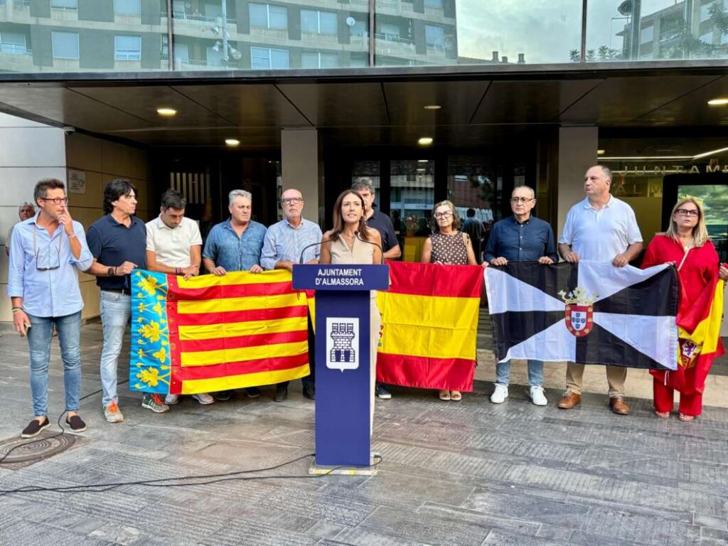 Almassora se concentra en apoyo a Ceuta