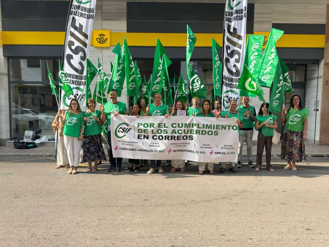CSIF sale a la calle en Castellón contra la falta de personal en Correos