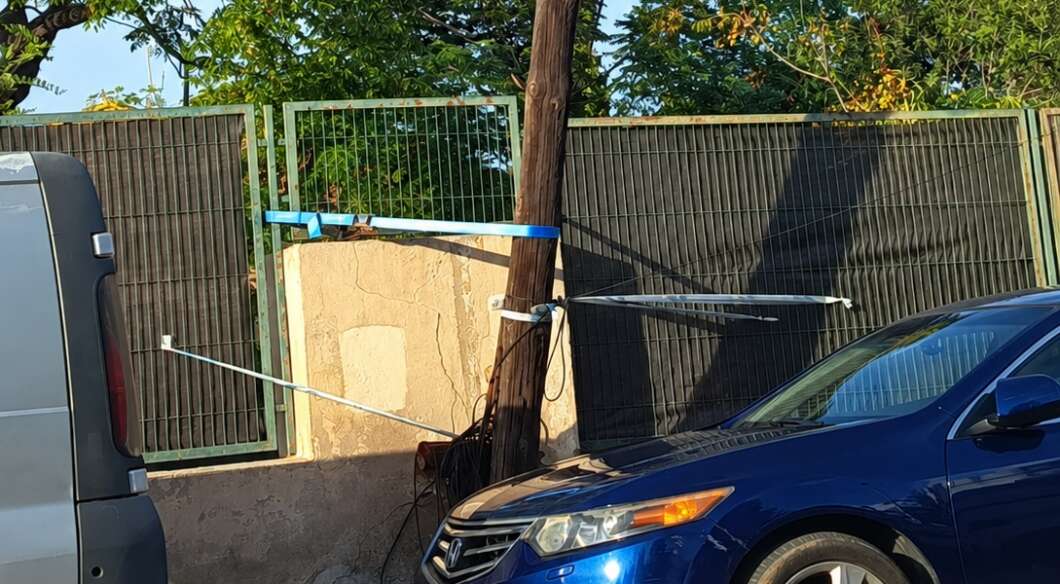 El PSPV alerta d'un pal de telefonia en mal estat a Castelló