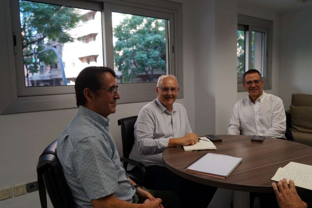 La Generalitat reforça amb 40.000 euros la promoció del valencià als municipis