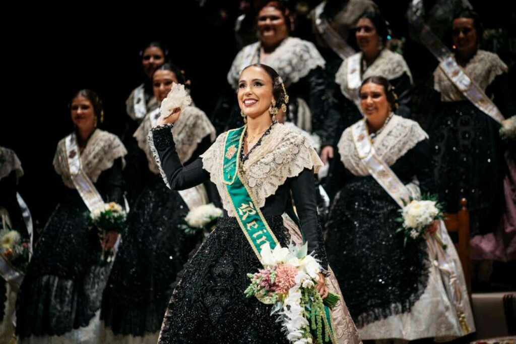 Imposición de Bandas María Collados