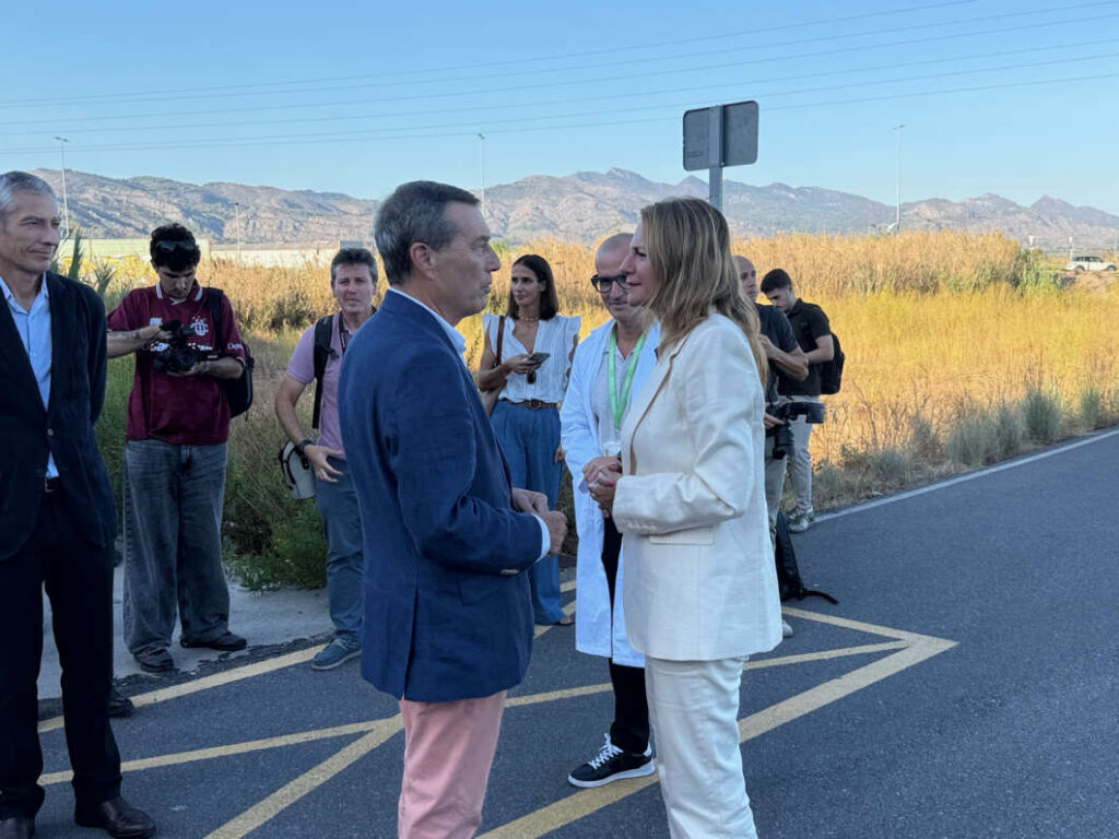 Visita de los terrenos del nuevo Hospital General