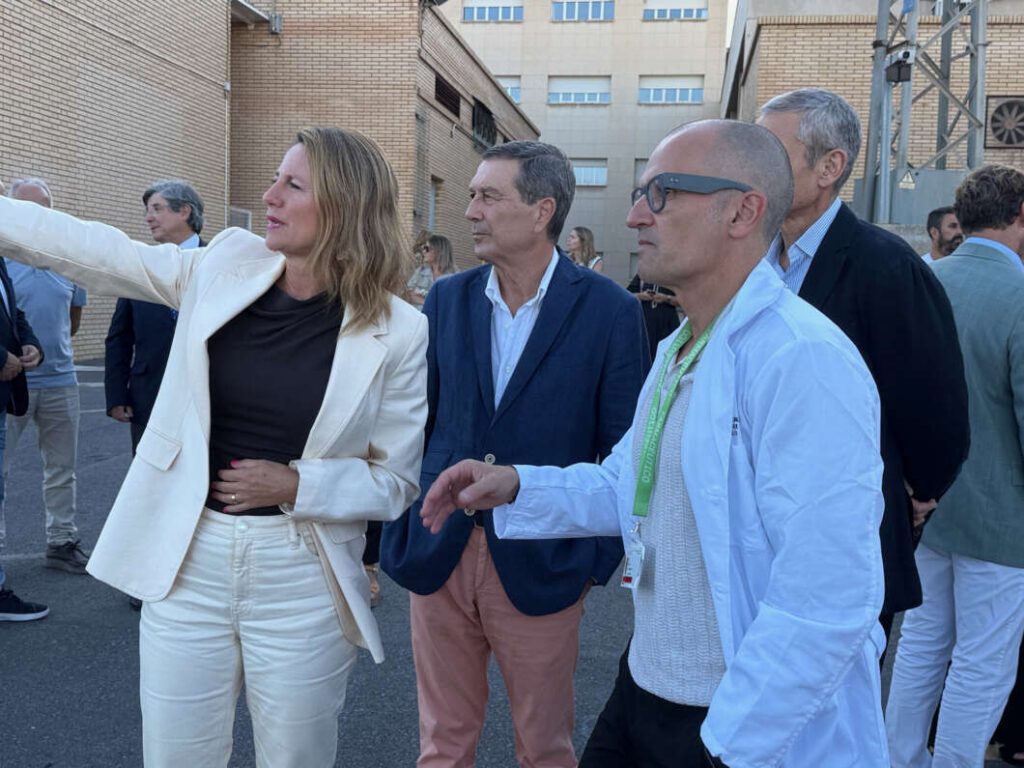Visita de los terrenos del nuevo Hospital General