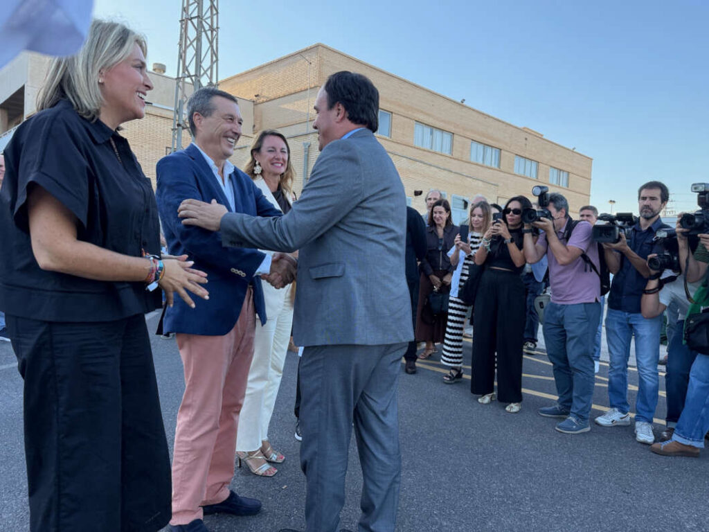 Visita de los terrenos del nuevo Hospital General