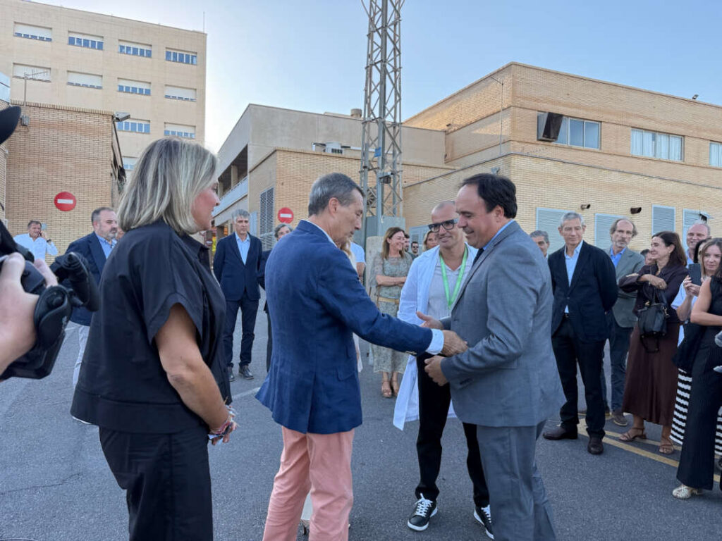 Visita de los terrenos del nuevo Hospital General
