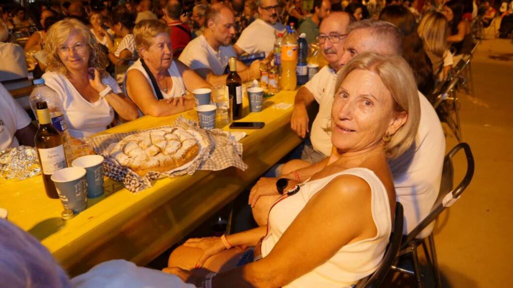1.600 persones celebren el Macrosopar de Vila-real