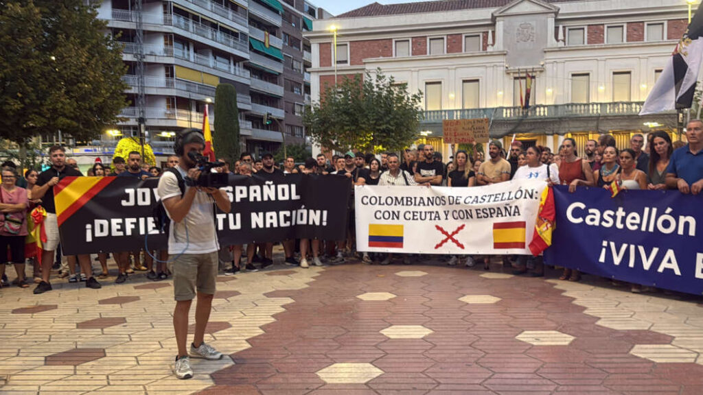 Castellón se moviliza en apoyo a Ceuta. Plaza Mª Agustina