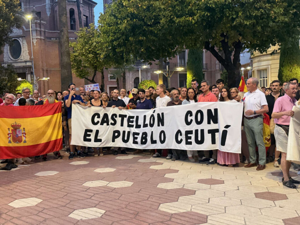 Castellón se moviliza en apoyo a Ceuta. Plaza Mª Agustina