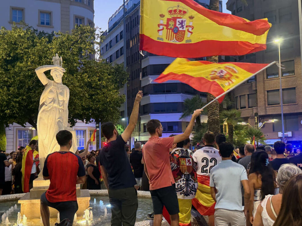 Castellón se moviliza en apoyo a Ceuta. Plaza Mª Agustina