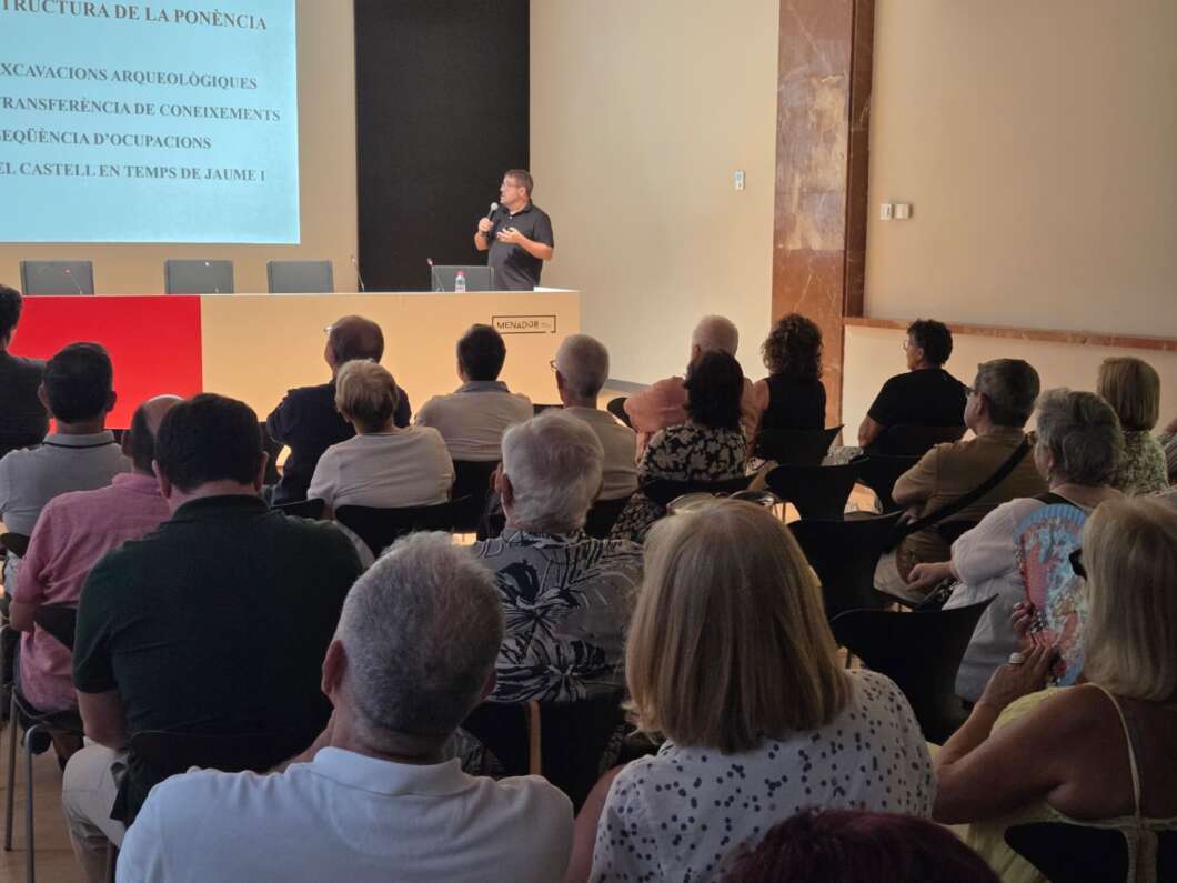 El Menador inicia las conferencias por los 775 años de Castellón