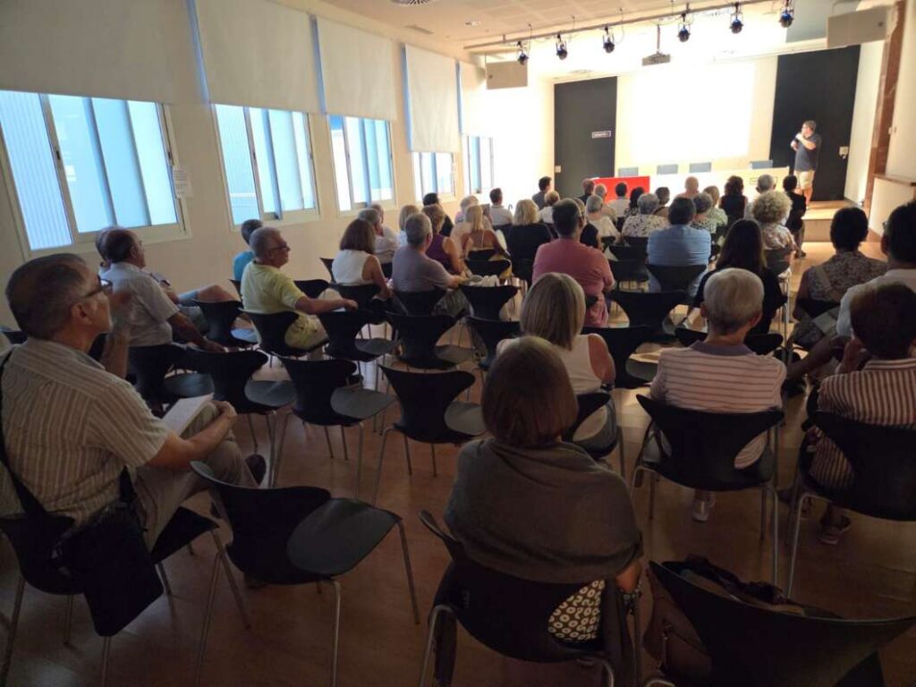 El Menador inicia las conferencias por los 775 años de Castellón