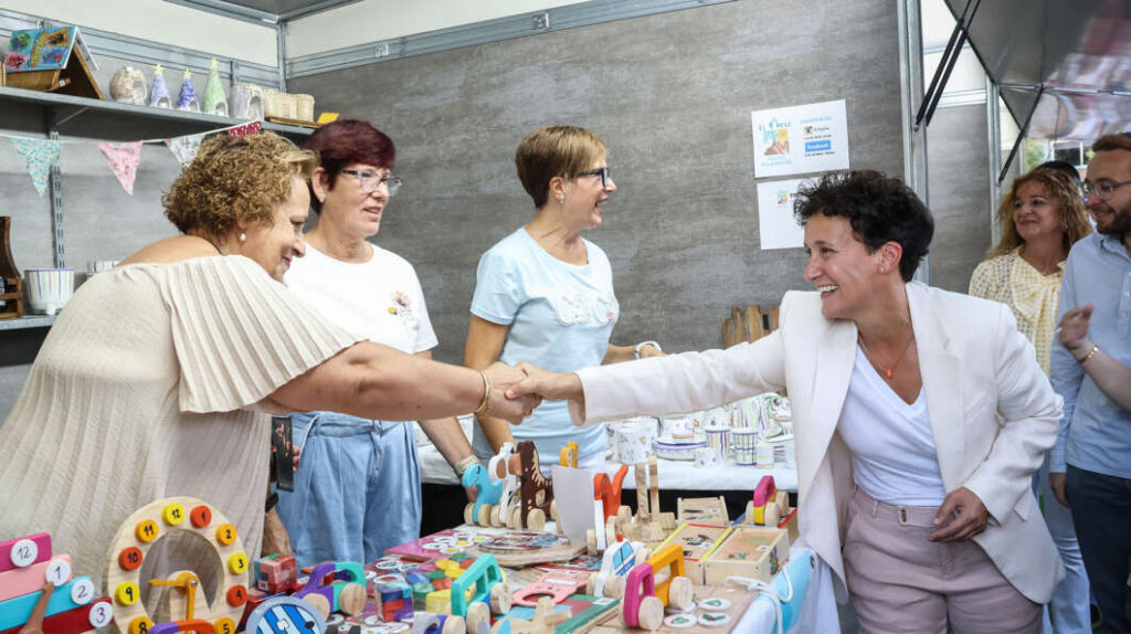 Onda inaugura la Fira de Sant Miquel con 36 expositores