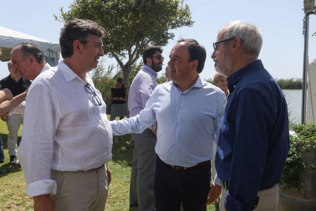 Pérez Llorca sitúa la bajada de impuestos como motor de empleo e inversión