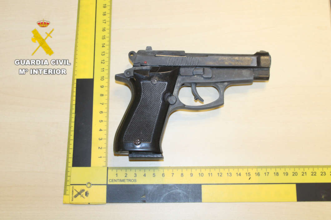 Detenido un hombre por amenazar con una pistola durante una pelea en Viver