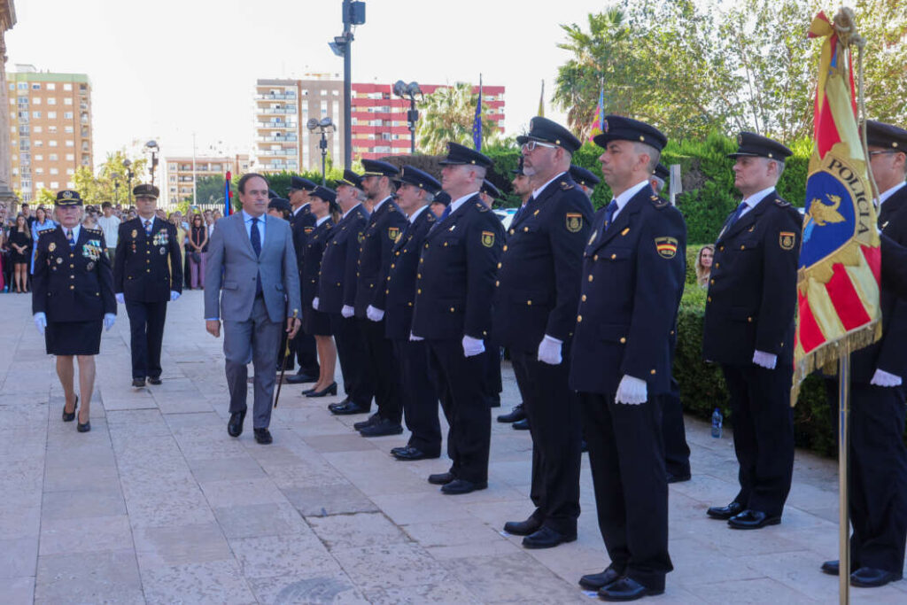 Pérez Llorca reclama completar la plantilla de la Policia de la Generalitat
