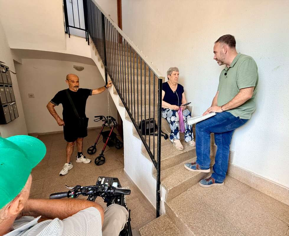 Simó reclama recuperar els ascensors de Rafalafena per a més de 300 famílies