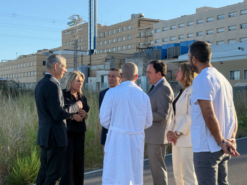 Visita de los terrenos del nuevo Hospital General