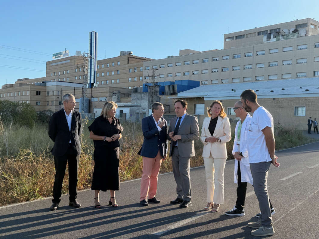 Visita de los terrenos del nuevo Hospital General