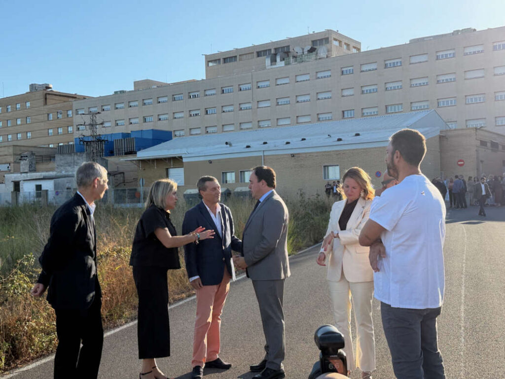 Visita de los terrenos del nuevo Hospital General