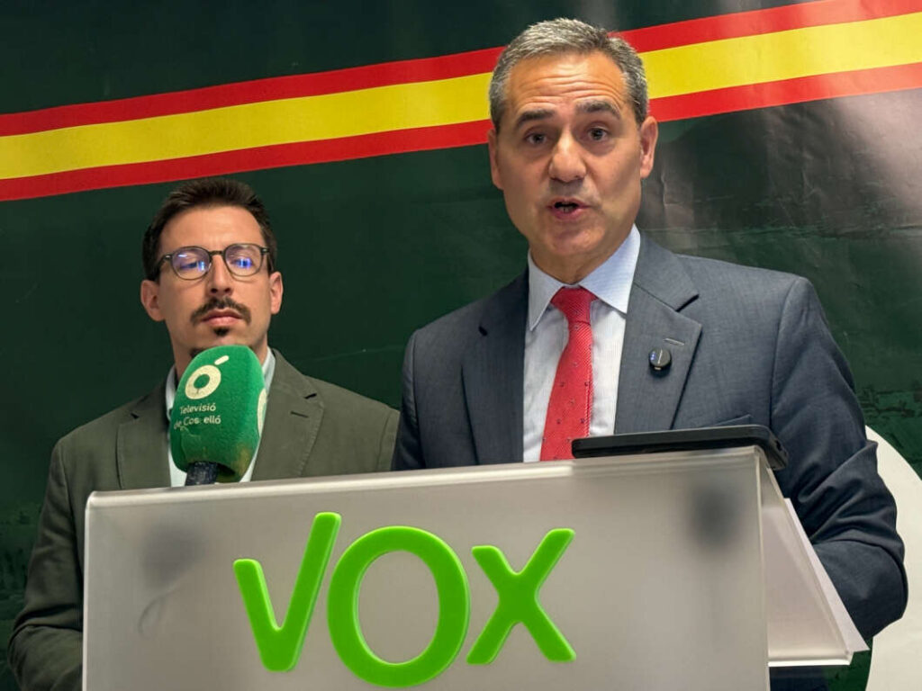 Ortolá marca distancias con el PP y mira a la Alcaldía