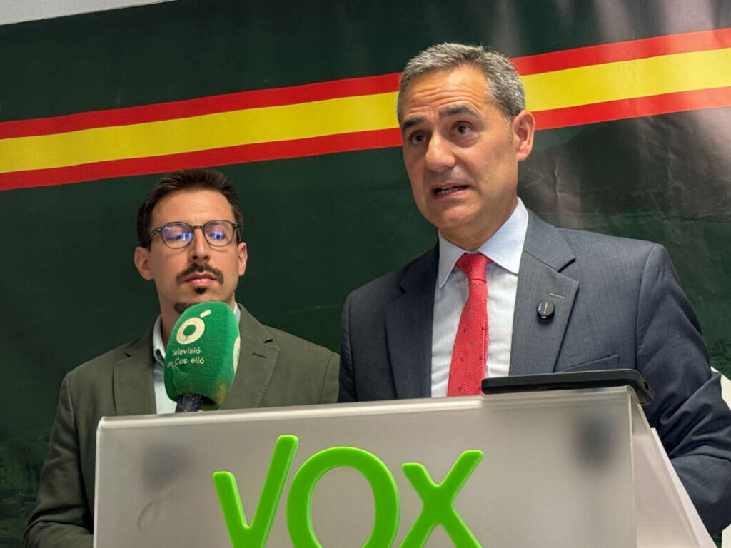 Ortolá marca distancias con el PP y mira a la Alcaldía