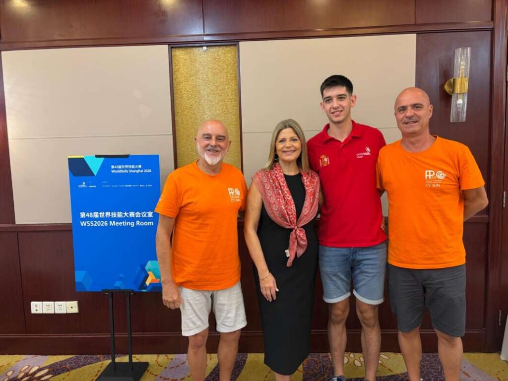 La Generalitat reconoce el éxito de Eric Ballester, alumno de Vila-real, en las WorldSkills
