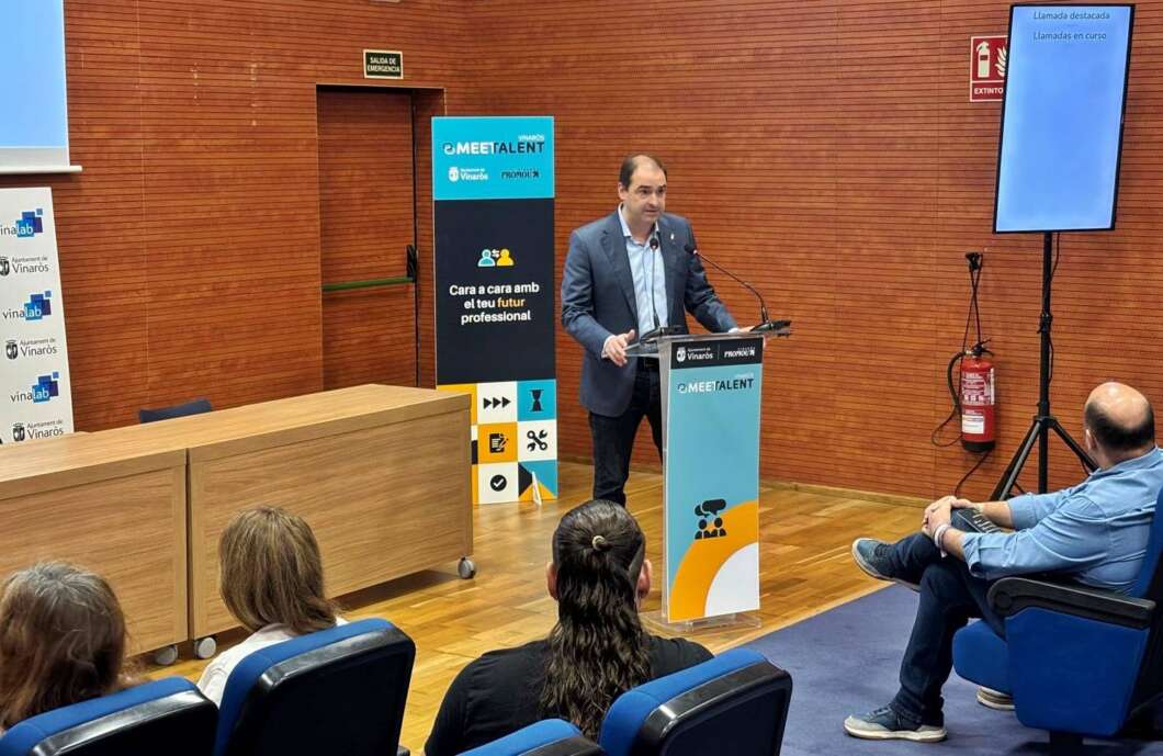 Jua Amat, Vinaròs, Empleo, cursos,