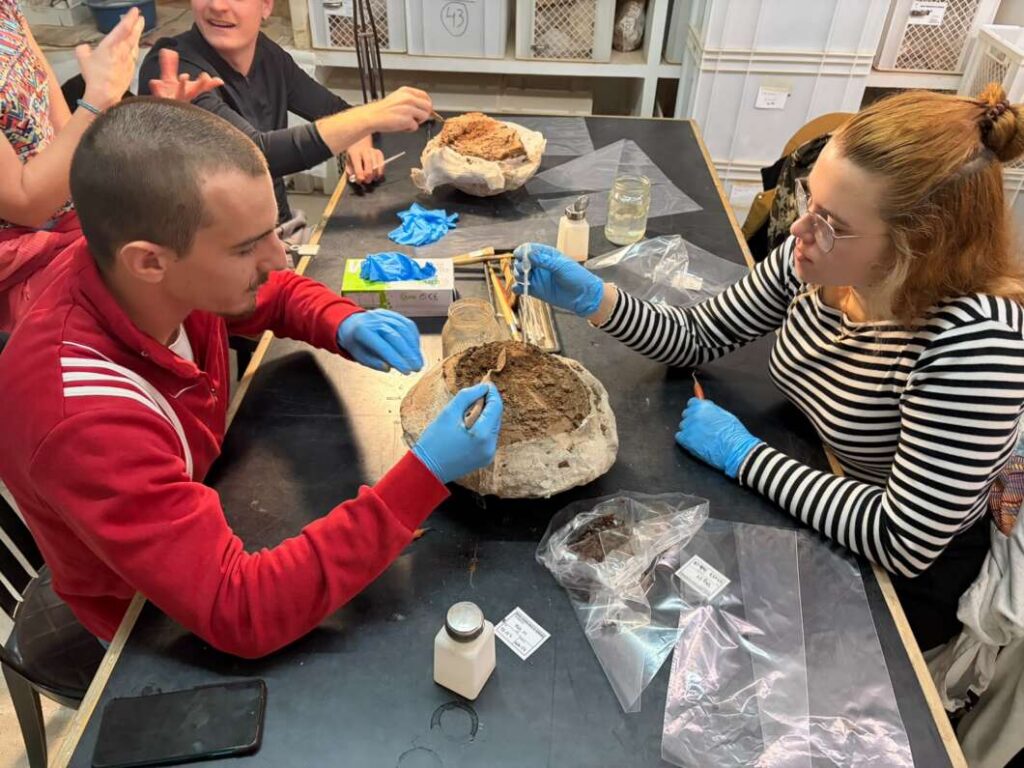 L’UJI forma 23 estudiants europeus en arqueologia i realitat virtual a Burriana