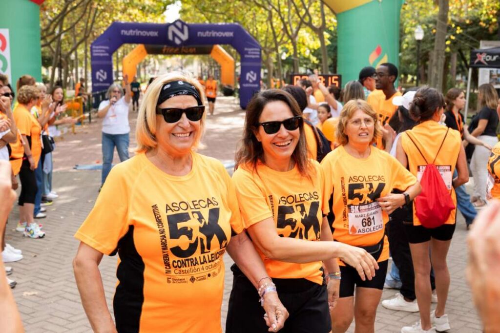 Más de 1.000 personas salen a la calle en Castellón contra la leucemia