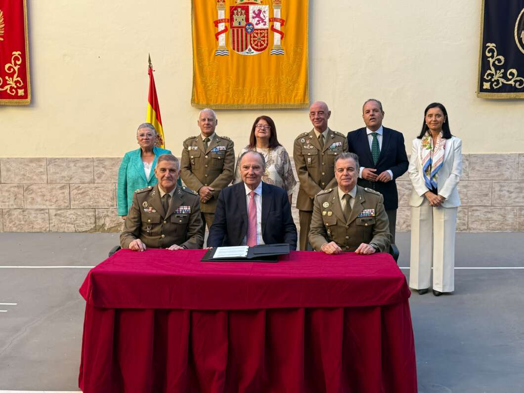 Las Cámaras de Comercio y Defensa facilitarán empleo a los militares en la Comunitat Valenciana