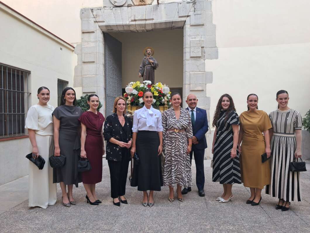 Castellón mantiene viva la tradición de las fiestas de calle con San Francisco y Santa Clara
