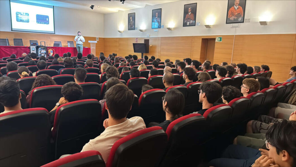 La Generalitat impulsa la formación en ciberseguridad industrial en las universidades valencianas