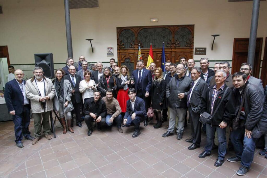 Copa de Navidad con prensa