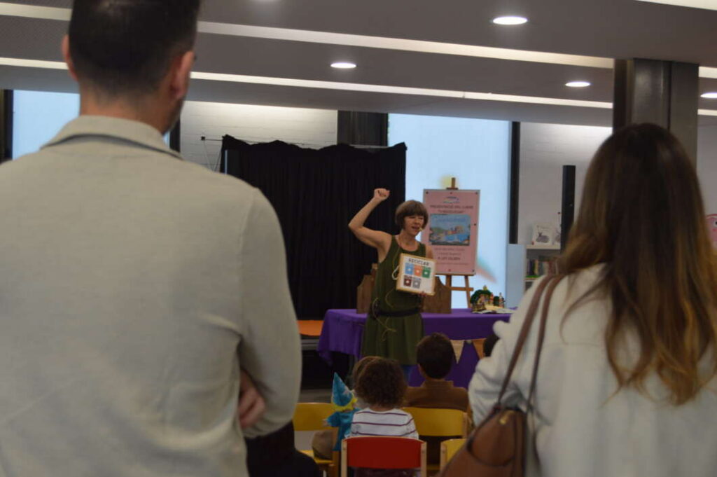 Vila-real celebra el Dia de les Biblioteques amb contacontes i jocs infantils