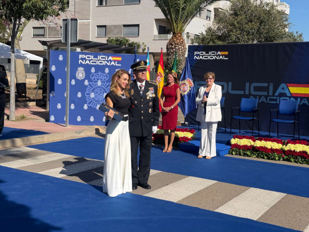 Distinciones. Celebración día del patrón Policía Nacional 071026