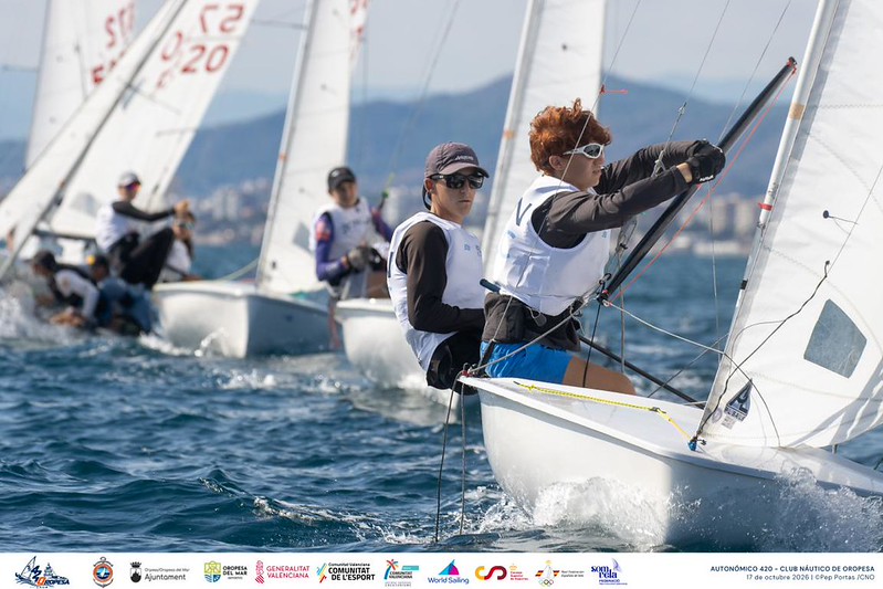 Oropesa reúne a la élite autonómica de vela en la Copa de 420