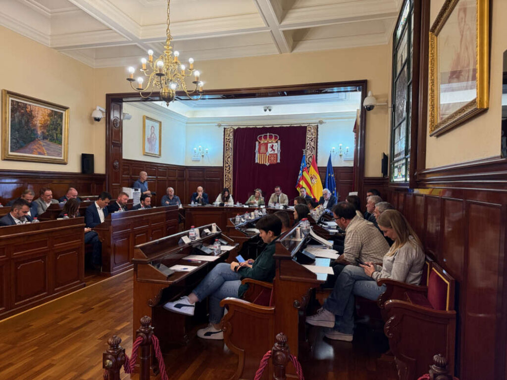 Pleno Diputación de Castellón 271026